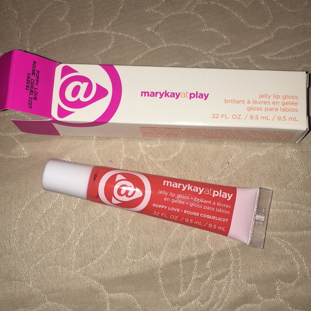 Mary Kay - Picture 3 of 3